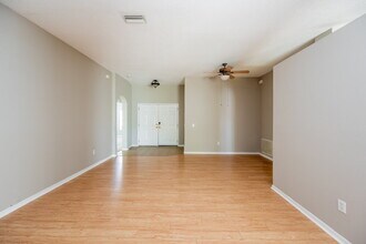 12019 Butler Woods Cir in Riverview, FL - Building Photo - Building Photo