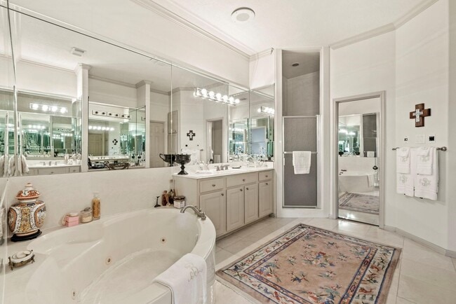 property at 4513 Country Club View