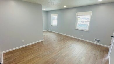 3814 Freedom Way in Louisville, KY - Building Photo - Building Photo