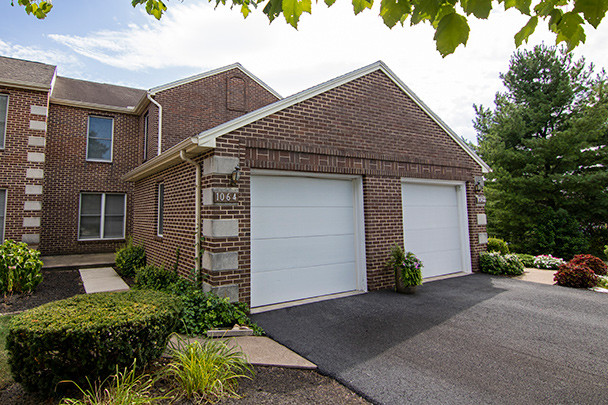 Beaumont Square in Mechanicsburg, PA - Building Photo