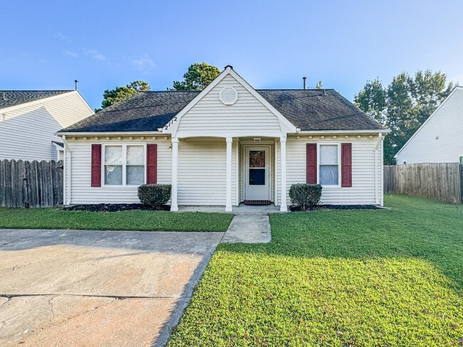 2112 Weybridge Dr in Virginia Beach, VA - Building Photo - Building Photo