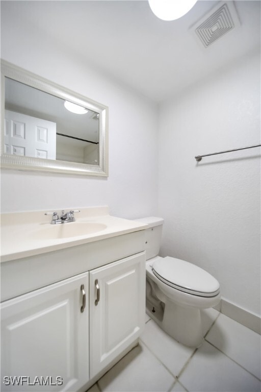 property at 4621 Bayshore Dr