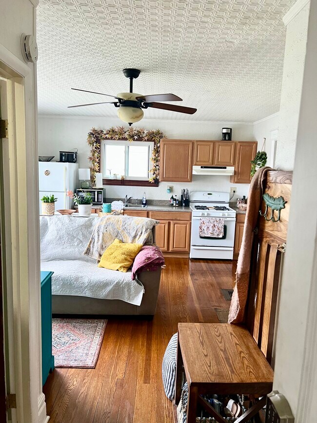 1279 Park Ave, Unit Apartment 1