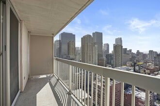 598 N State St in Chicago, IL - Foto de edificio - Building Photo