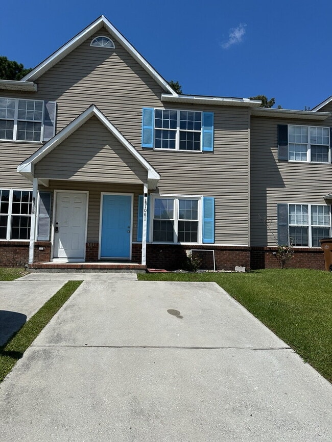 property at 1061 W Pueblo Dr