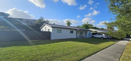 10900 SW 107th Ave in Miami, FL - Building Photo - Building Photo