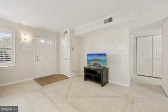 88 N Bedford St in Arlington, VA - Building Photo - Building Photo