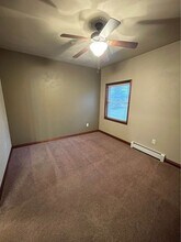 3117 W Glenpark Dr, Unit 3 in Appleton, WI - Building Photo - Building Photo