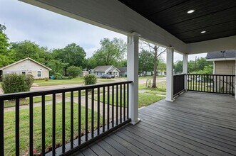 1014 W Morgan St in Denison, TX - Building Photo - Building Photo