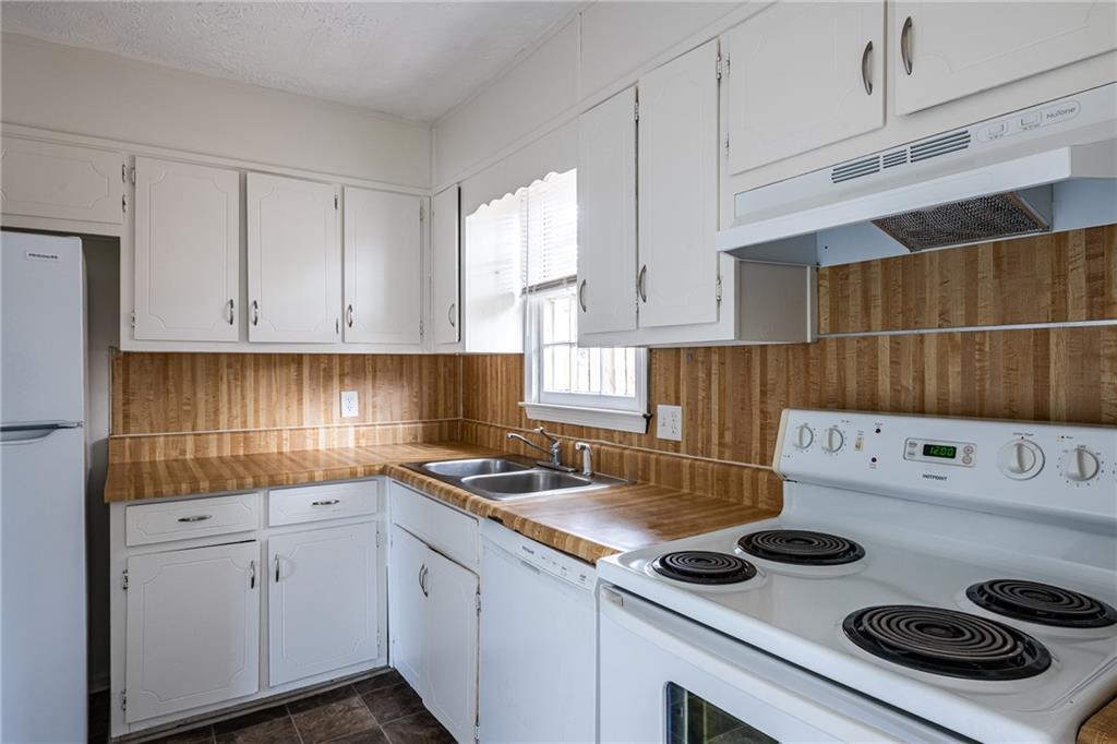 582 Downing St in Lawrenceville, GA - Building Photo