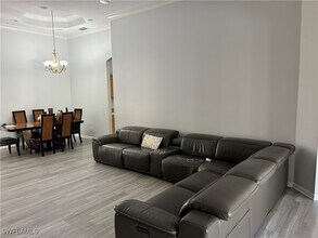 8318 Valiant Dr in Naples, FL - Building Photo - Building Photo