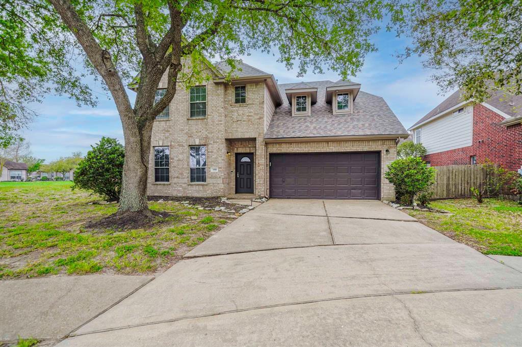 3916 Travis Lake Ct in Pearland, TX - Building Photo