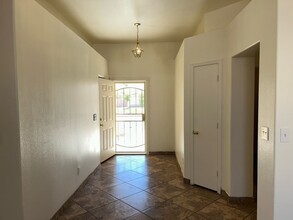 5202 Anneke Way in North Las Vegas, NV - Building Photo - Building Photo