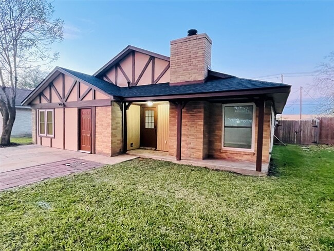 property at 1225 Clover Dr