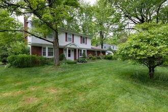 5940 Hansom Dr in Solon, OH - Building Photo - Building Photo
