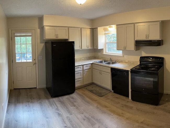 4044 Expo Ct, Lexington, KY, 40515-4682