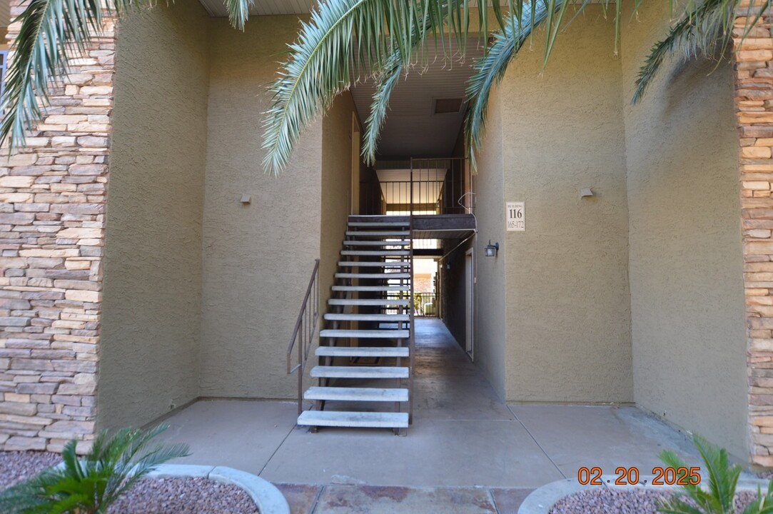 4990 River Glen Dr in Las Vegas, NV - Building Photo