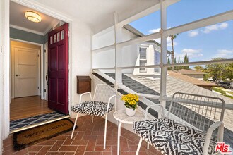 5838 Abernathy Dr in Los Angeles, CA - Building Photo - Building Photo
