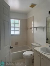 8990 NW 53rd Ct in Sunrise, FL - Building Photo - Building Photo