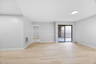 16006 E 14th St in San Leandro, CA - Building Photo - Building Photo