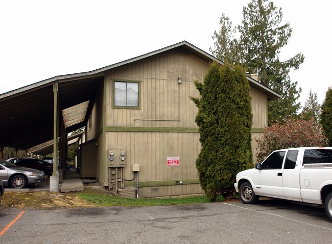 812 124th St in Everett, WA - Foto de edificio - Building Photo