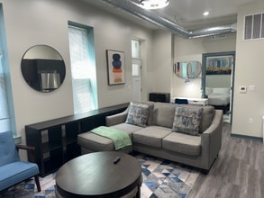 36 E Utica St in Buffalo, NY - Building Photo - Building Photo
