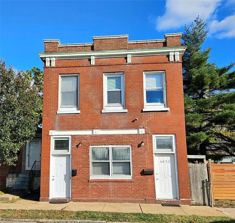 4652 Nebraska Ave in St. Louis, MO - Building Photo
