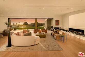 455 Castle Pl in Beverly Hills, CA - Building Photo - Building Photo