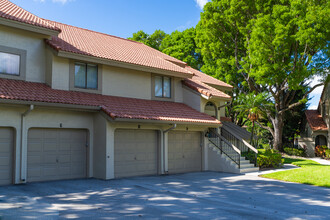 Coach Houses Of Town Place Condos in Boca Raton, FL - Building Photo - Building Photo