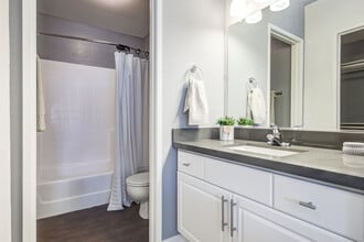 Stoneridge Apartments in Pleasanton, CA - Building Photo - Building Photo