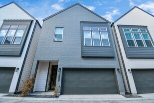 4510 Old Yale St in Houston, TX - Building Photo