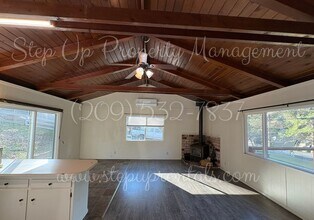 22101 Crystal Falls Dr in Sonora, CA - Building Photo - Building Photo