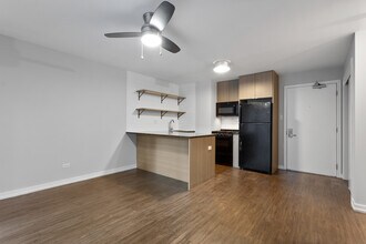 5411 N Winthrop Ave in Chicago, IL - Building Photo - Building Photo