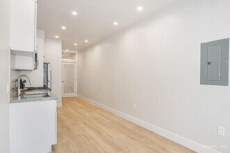 80 Terra Vista Ave in San Francisco, CA - Building Photo - Building Photo