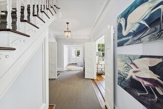 111 S Main St in Southampton, NY - Building Photo - Building Photo