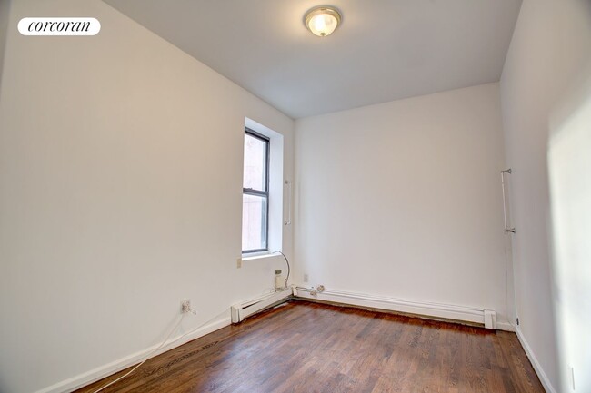 168 E 66th St in New York, NY - Building Photo - Building Photo