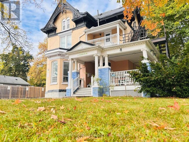 50 Nelson St W in Brampton, ON - Building Photo - Building Photo