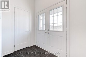 33 Hitchman St in Brant, ON - Building Photo - Building Photo