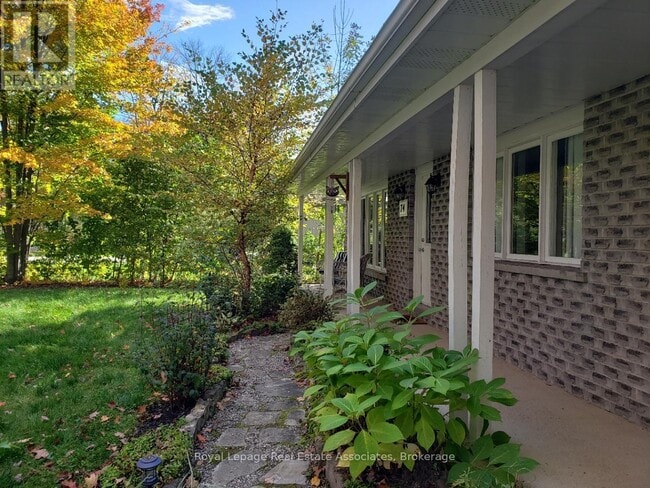 74 Moreau Pkwy in Penetanguishene, ON - Building Photo - Building Photo