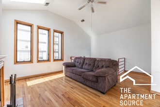 817 N Milwaukee Ave, Unit 3 in Chicago, IL - Building Photo - Building Photo