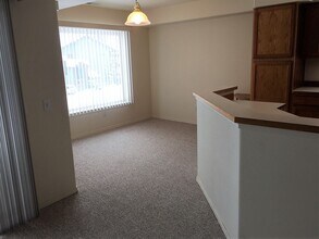 2305 W Woodin Ave in Chelan, WA - Building Photo - Building Photo