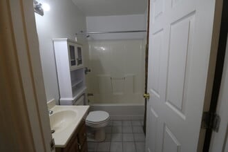 115 Calhoun St, Unit 2 in Cincinnati, OH - Foto de edificio - Building Photo