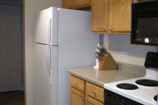 1615 N Milwaukee Ave-Unit -9 in Libertyville, IL - Building Photo