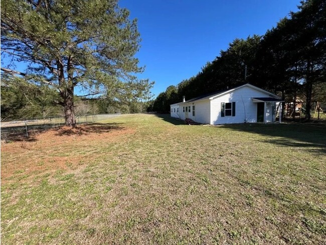 6325 Legendary Ln in Wedgefield, SC - Building Photo - Building Photo