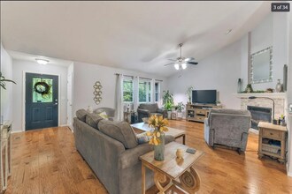 4 Blenheim Ln in Bella Vista, AR - Foto de edificio - Building Photo