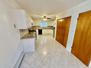 456 E Chester St in Long Beach, NY - Building Photo - Building Photo