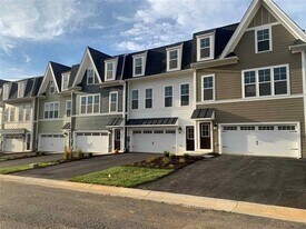 3168 Marion Square in Harrisonburg, VA - Building Photo