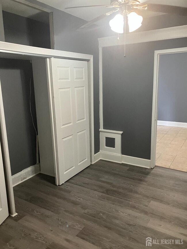 107 Baldwin St in New Brunswick, NJ - Building Photo - Building Photo