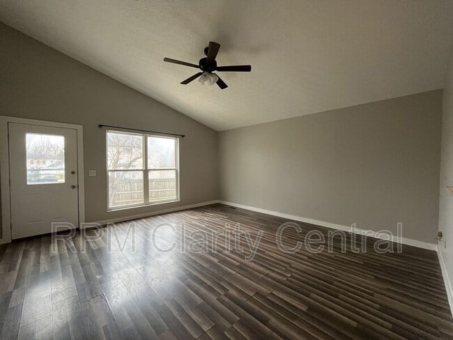 932 Briaro St in Reynoldsburg, OH - Building Photo - Building Photo