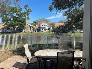 1236 Bayview Cir in Weston, FL - Building Photo - Building Photo